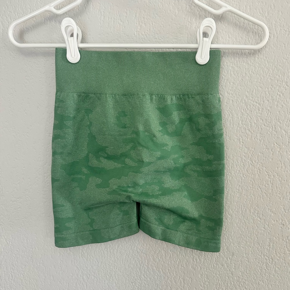 RawGear Seamless Biker Shorts 3” NWOT